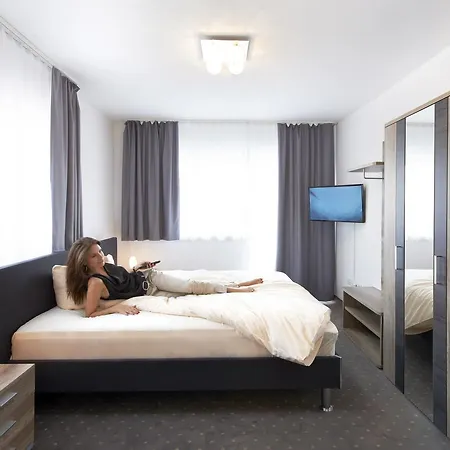 New In Hotel 3*